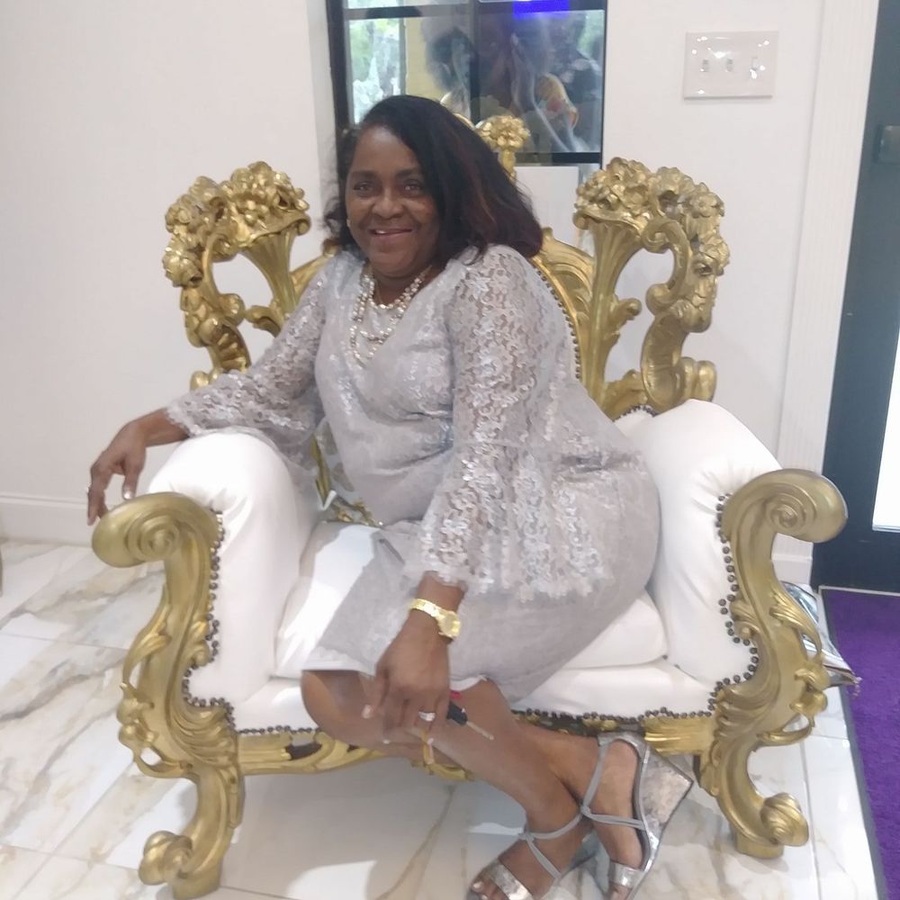 Meet your Posher, Renea